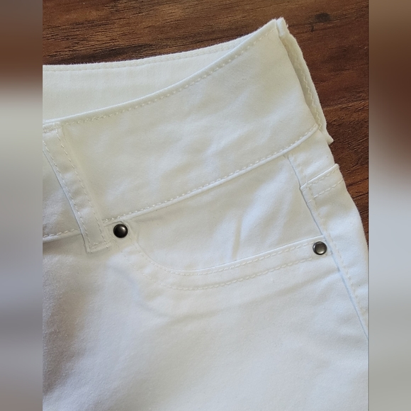 White Cropped Super Stretchy Size Small Jeggings Jeans - Picture 8 of 13